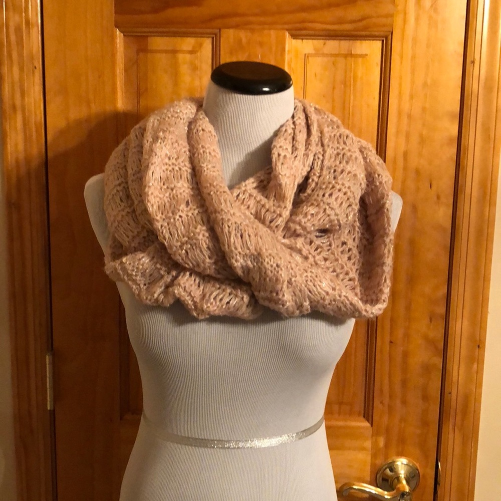 New w tags infinity scarf